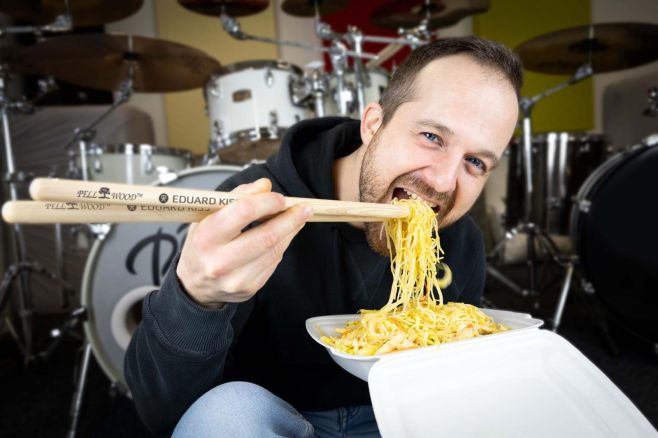 Workshop s Edom @eduardkiss_drumming sa nám už blíži! 🥁 Už tento piatok sa vidíme – a máme pre vás aj bonus 🎁 Na konci...